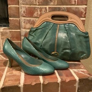 NWOT Nine West Snakeskin Heels & Matching Handbag